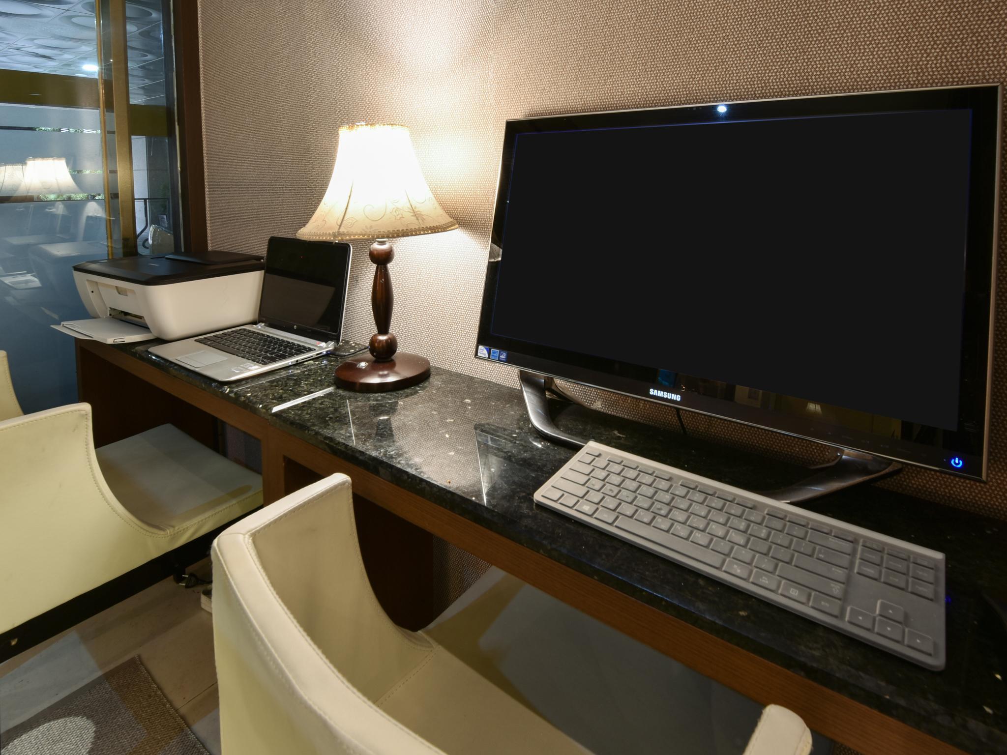 Hotel Noblesse, Yeoksam Seoul Exterior photo